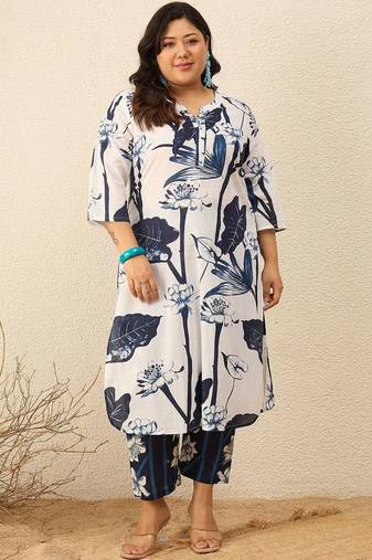 Plus Size Floral Printed Regular Kurta with Trousers