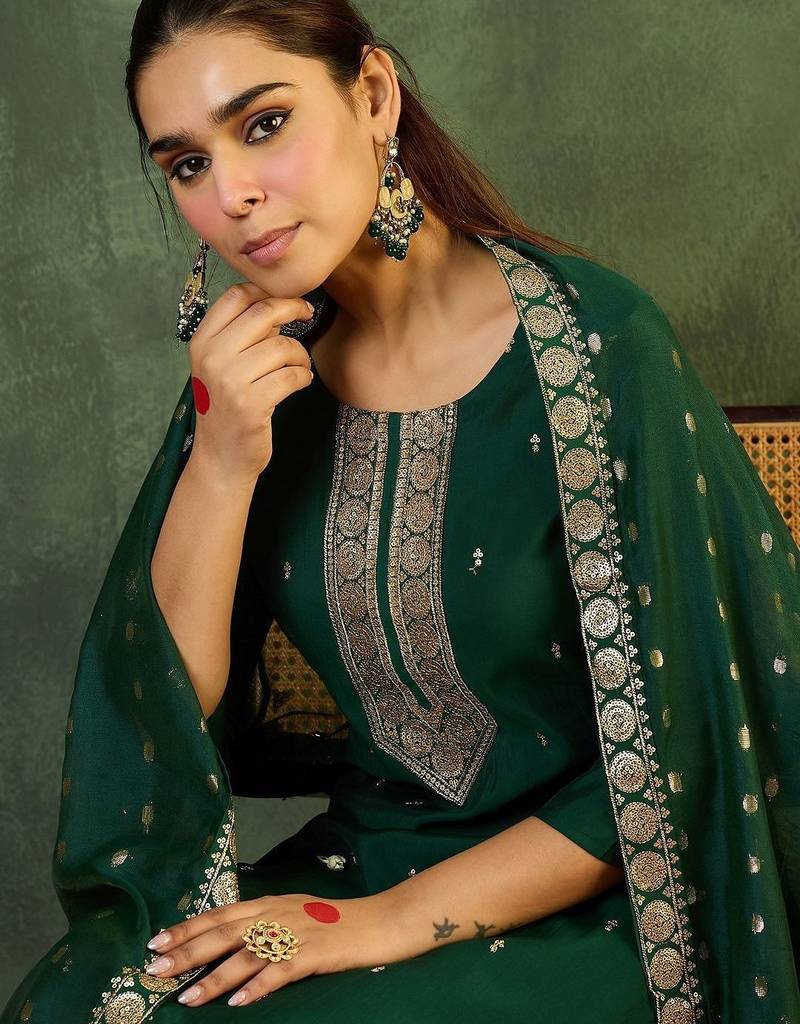 Women Ethnic Motifs Regular Kurta with Trousers & With Dupatta