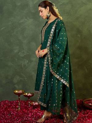 Women Ethnic Motifs Regular Kurta with Trousers & With Dupatta 3