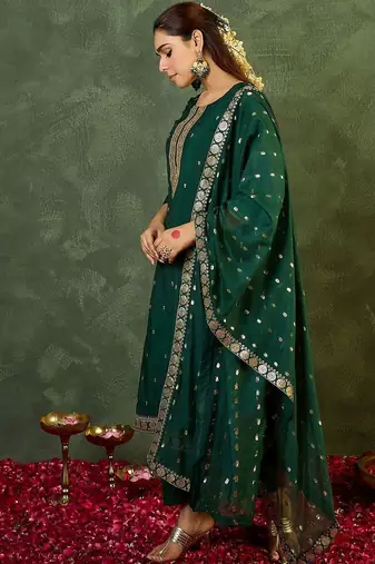 Women Ethnic Motifs Regular Kurta with Trousers & With Dupatta
