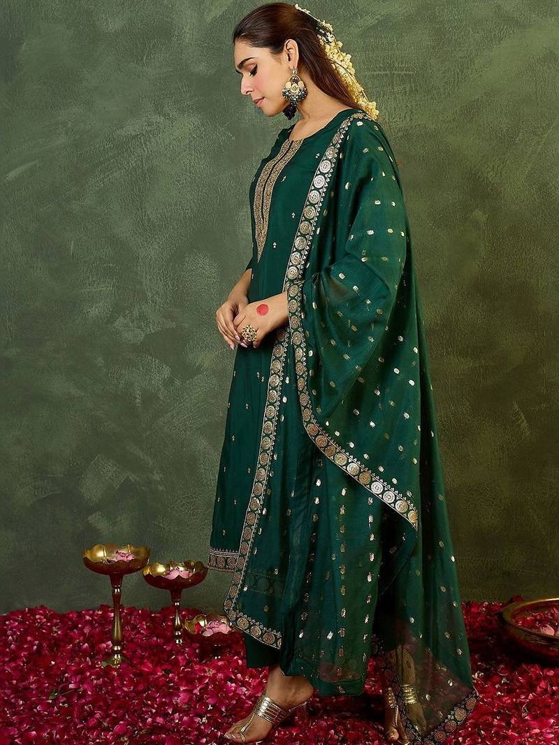 Women Ethnic Motifs Regular Kurta with Trousers & With Dupatta