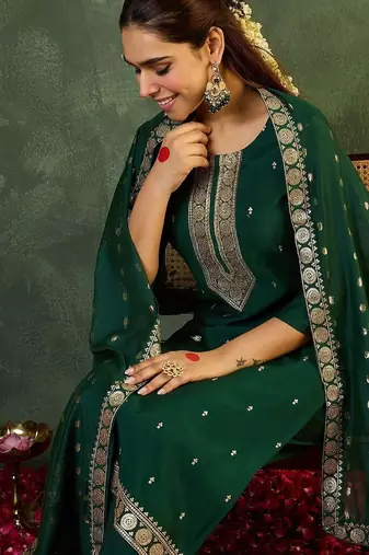 Women Ethnic Motifs Regular Kurta with Trousers & With Dupatta