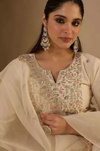 Women Ethnic Motifs Printed Kurta with Trousers & Dupatta