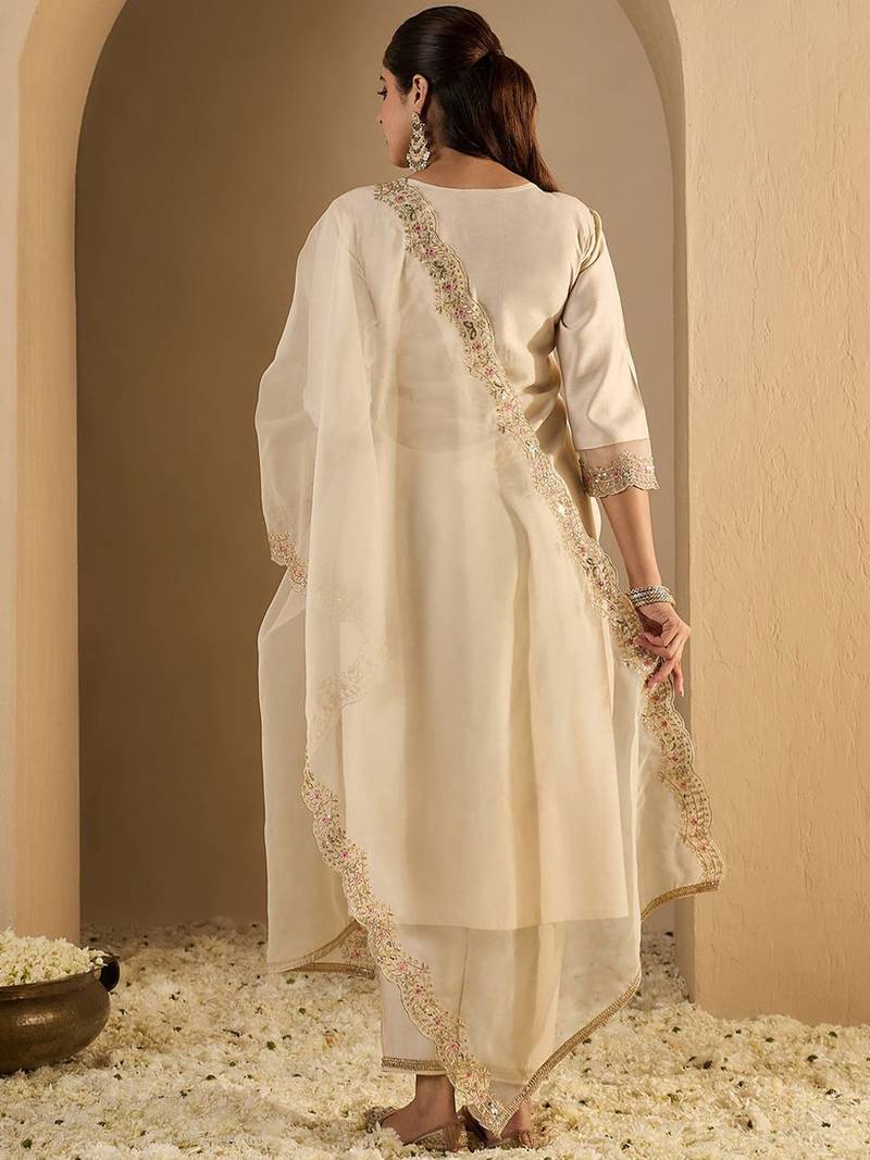 Women Ethnic Motifs Printed Kurta with Trousers & Dupatta