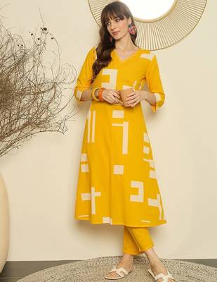 Geometric Printed V-Neck A-Line Pure Cotton Kurta with Trousers 6