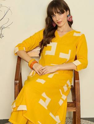 Geometric Printed V-Neck A-Line Pure Cotton Kurta with Trousers 7