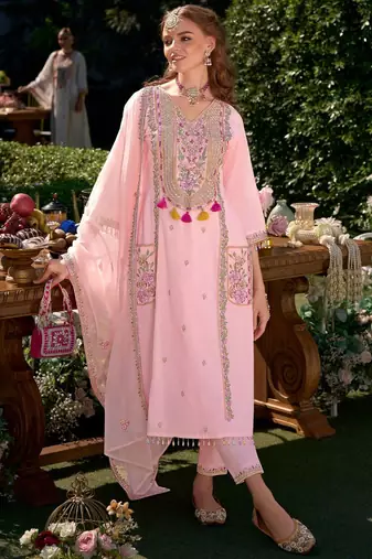 Women Floral Embroidered Regular Kurta with Trousers & With Dupatta
