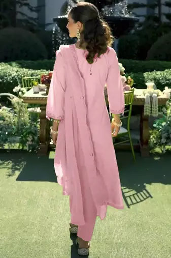 Women Floral Embroidered Regular Kurta with Trousers & With Dupatta