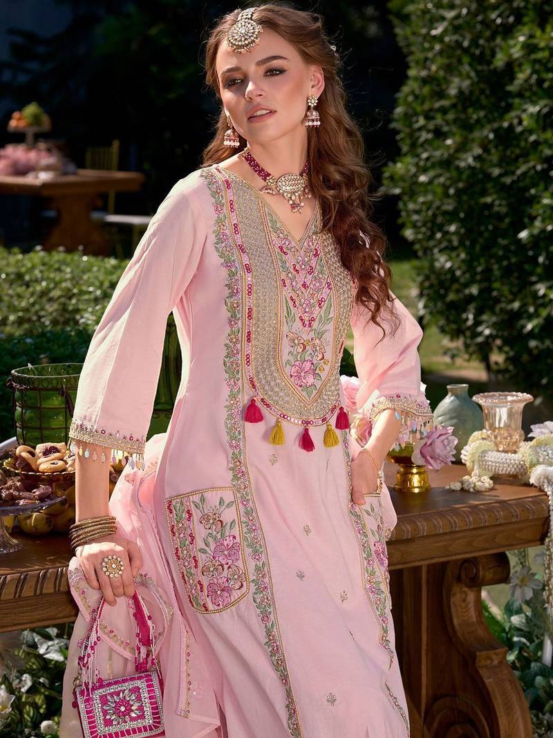 Women Floral Embroidered Regular Kurta with Trousers & With Dupatta