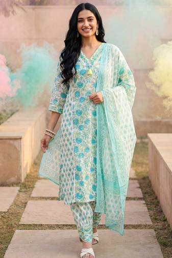 Women Floral Printed V-Neck  Cotton Kurta With Salwar & Dupatta