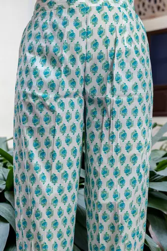 Women Floral Printed V-Neck Pure Cotton Kurta With Salwar & Dupatta