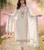 Women Floral Embroidered Regular Thread Work Kurta with Trousers & With Dupatta