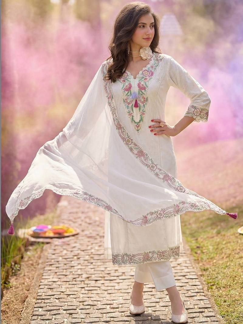 Women Floral Embroidered Regular Thread Work Kurta with Trousers & With Dupatta