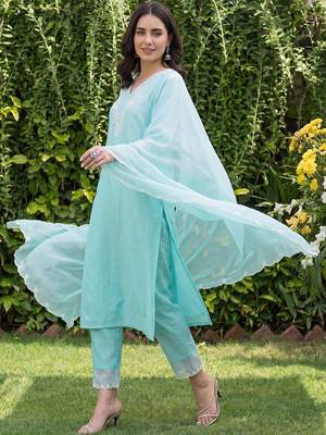 Women Ethnic Motifs Embroidered Regular Thread Work Liva Kurta with Trousers & With Dupatta 1