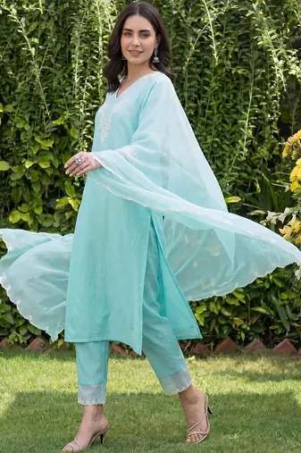 Women Ethnic Motifs Embroidered Regular Thread Work Liva Kurta with Trousers & With Dupatta