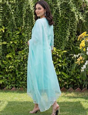 Women Ethnic Motifs Embroidered Regular Thread Work Liva Kurta with Trousers & With Dupatta 4