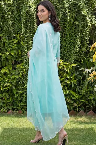 Women Ethnic Motifs Embroidered Regular Thread Work Liva Kurta with Trousers & With Dupatta