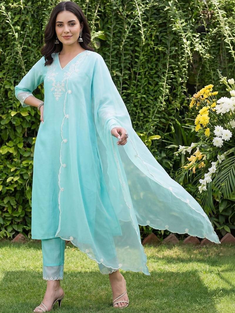 Women Ethnic Motifs Embroidered Regular Thread Work Liva Kurta with Trousers & With Dupatta