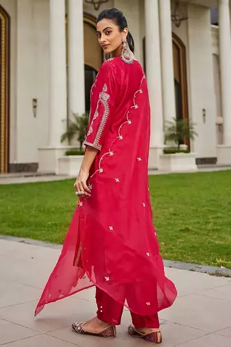 Women Ethnic Motifs Embroidered Panelled Kurta with Trousers & With Dupatta