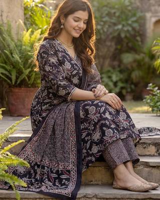 Women Floral Printed Angrakha Pure Cotton Kurta with Trousers & With Dupatta 1