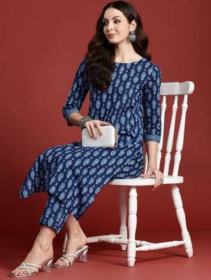 Ethnic Motifs Printed Pure Cotton Kurta with Trousers 1