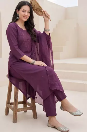 Women Ethnic Motifs Embroidered Regular Thread Work Kurta with Trousers & With Dupatta
