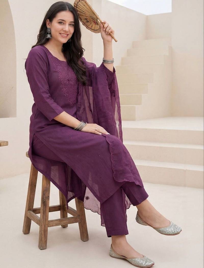 Women Ethnic Motifs Embroidered Regular Thread Work Kurta with Trousers & With Dupatta