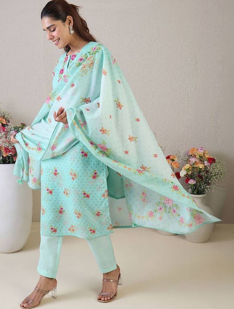 Women Floral Embroidered Regular Thread Work Linen Kurta with Trousers & With Dupatta