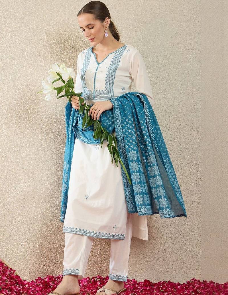 Women Ethnic Motifs Embroidered Regular Thread Work Pure Cotton Kurta with Trousers & With Dupatta