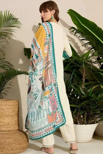 Ethnic Motifs Printed Regular Thread Work Kurta with Trousers & With Dupatta