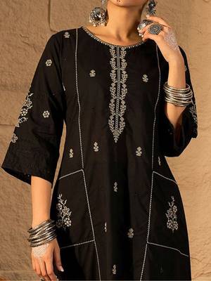 Floral Embroidered Round Neck Pure Cotton Thread Work A-Line Kurta & Trousers 3