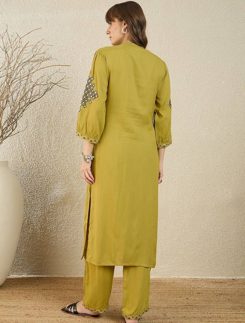 Ethnic Motifs Embroidered Thread Work Straight Kurta With Palazzos