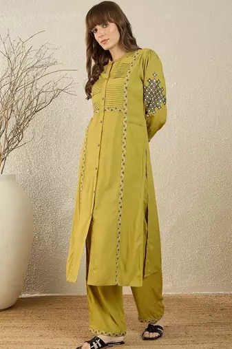 Ethnic Motifs Embroidered Thread Work Straight Kurta With Palazzos
