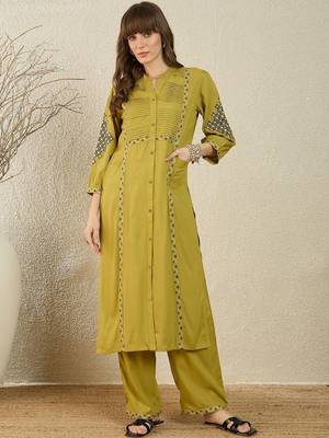 Ethnic Motifs Embroidered Thread Work Straight Kurta With Palazzos 6
