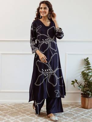 Women Floral Embroidered Regular Sequinned Kurta with Trousers 4