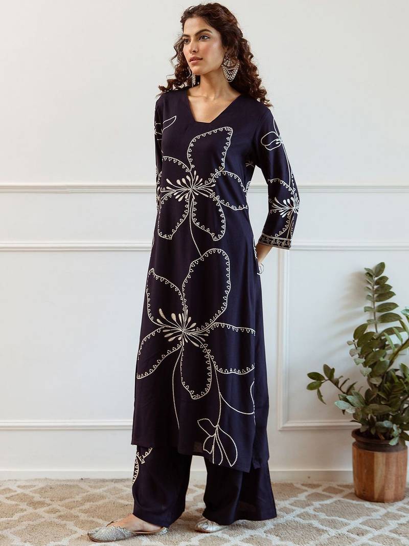 Women Floral Embroidered Regular Sequinned Kurta with Trousers
