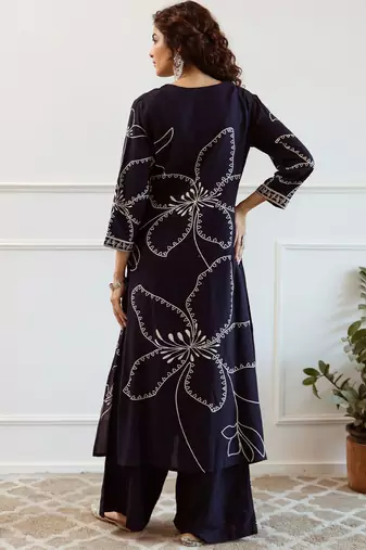 Women Floral Embroidered Regular Sequinned Kurta with Trousers