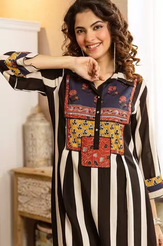 Women Printed Regular Thread Work Kurta with Trousers