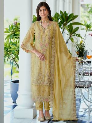 Ethnic Motifs Embroidered Sweetheart Neck Straight Kurta With Trousers & Dupatta 1