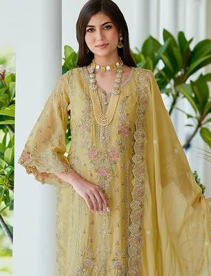 Ethnic Motifs Embroidered Sweetheart Neck Straight Kurta With Trousers & Dupatta 4