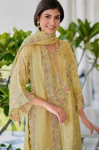 Ethnic Motifs Embroidered Sweetheart Neck Straight Kurta With Trousers & Dupatta
