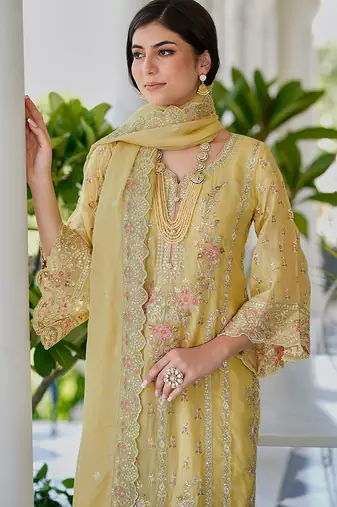 Ethnic Motifs Embroidered Sweetheart Neck Straight Kurta With Trousers & Dupatta