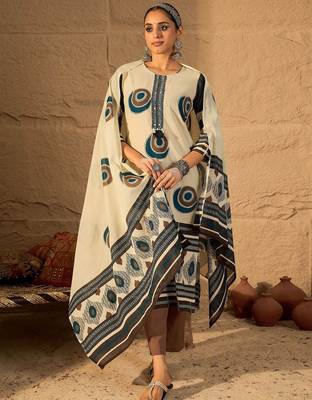 Women Abstract Printed Cotton Kurta with Trousers & Dupatta 3