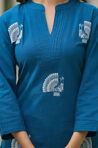 Animal Embroidered Regular Thread Work Pure Cotton Kurta With Palazzos