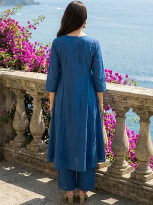 Women Ethnic Motifs Embroidered Empire Thread Work Pure Cotton Kurta with Palazzos 2