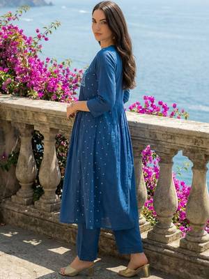 Women Ethnic Motifs Embroidered Empire Thread Work Pure Cotton Kurta with Palazzos 3