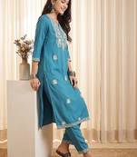 Women Ethnic Motifs Embroidered Regular Thread Work Kurta with Trousers