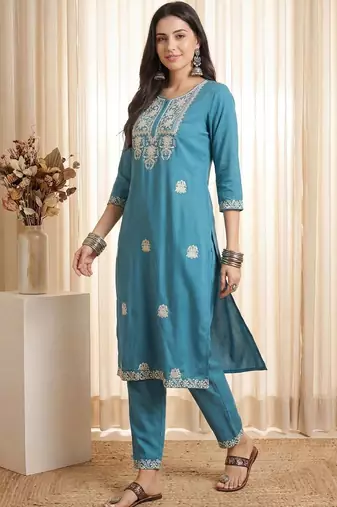 Women Ethnic Motifs Embroidered Regular Thread Work Kurta with Trousers