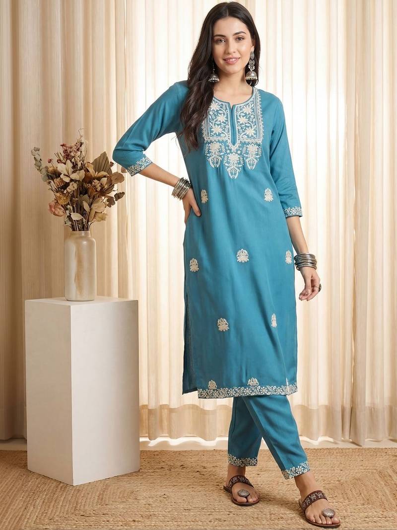 Women Ethnic Motifs Embroidered Regular Thread Work Kurta with Trousers