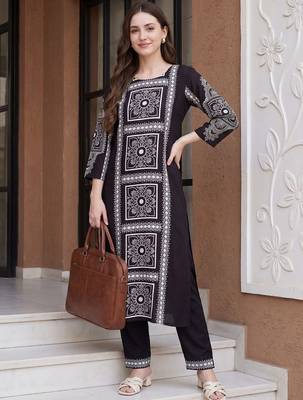 Women Ethnic Motifs Printed Regular Kurta with Trousers 1